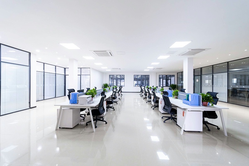 四川零零柒弱電工程公司帶你認(rèn)識(shí)，工廠辦公室場(chǎng)景下需要配備哪些安防設(shè)備？
